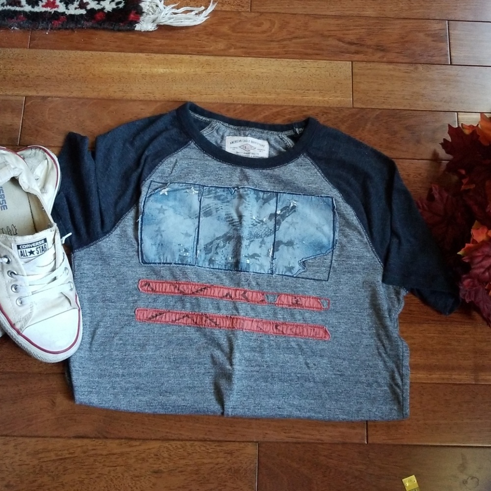 American eagle young mens tshirt size XS